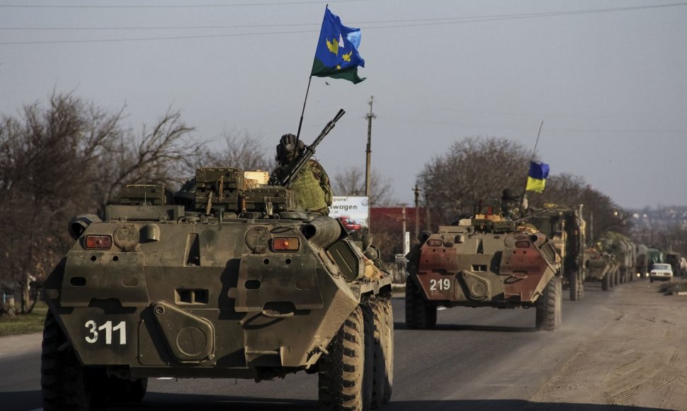 Ukrainos karinė technika netoli Krymo sienos