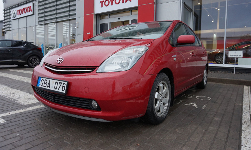 Dujinis „Toyota Prius“