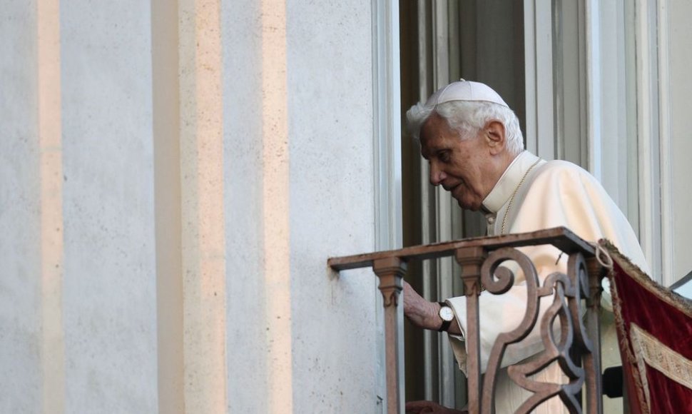 Popiežiaus Benedikto XVI atsisveikinimas