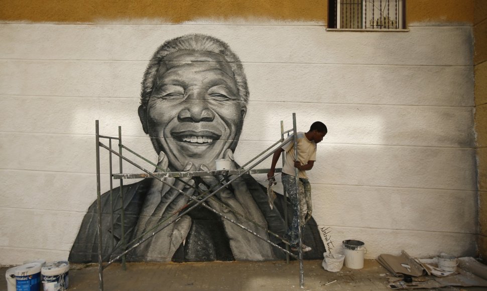 Ant sienos nupieštas Nelsonas Mandela