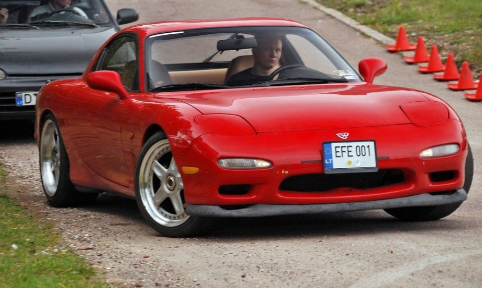 Rotorinė svajonė – trečios kartos „Mazda RX-7“