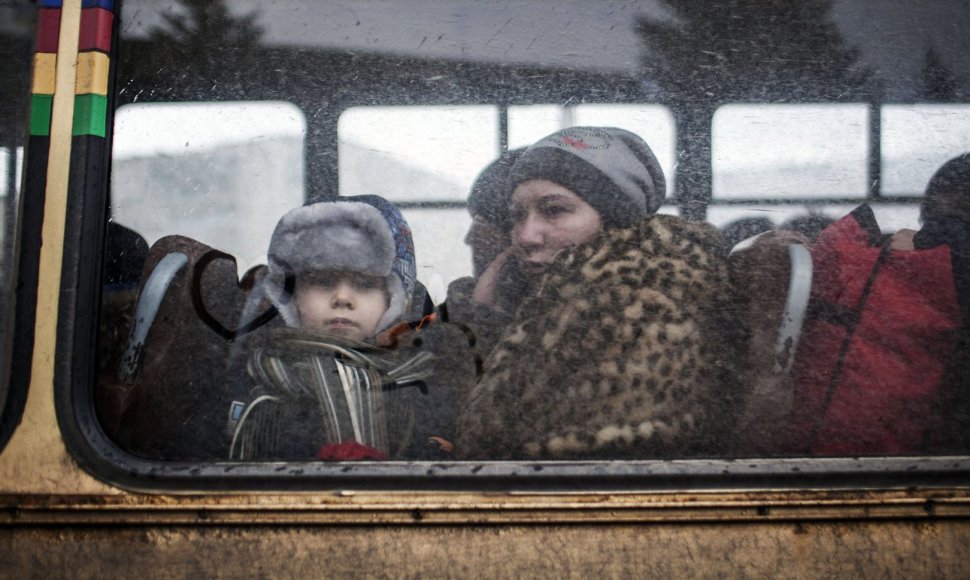 Iš Donecko regiono evakuojami gyventojai