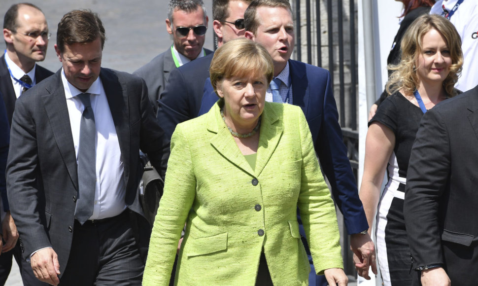 Angela Merkel atvyksta į viršūnių susitikimą Briuselyje