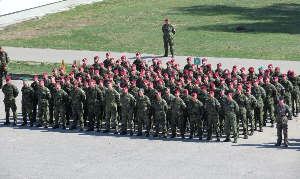 Čekijos karių inauguracijos ceremonija NATO priešakinių pajėgų batalione Rukloje 