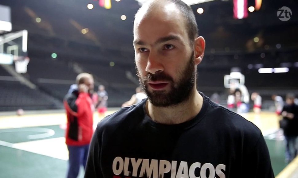 dj-strawberry-and-vspanoulis-talk-before-match-vs-zalgiris-kaunas