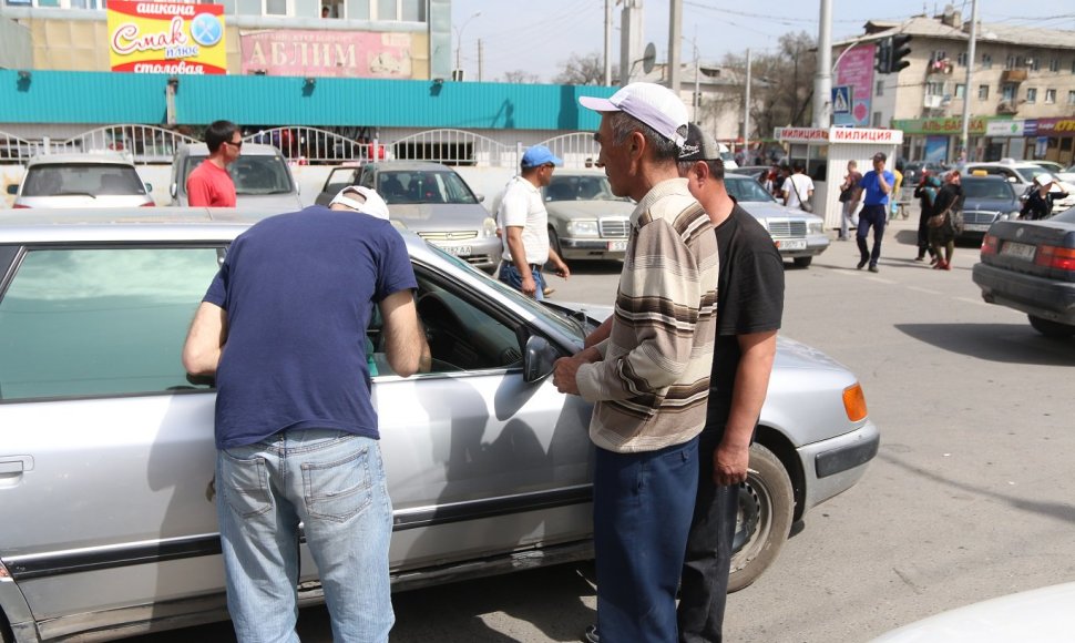 Karštos derybos su Biškeko taksistais