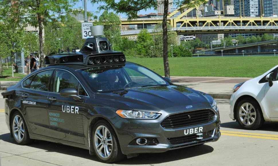 „Uber“ autonominio „Ford Fusion“ testai Pitsburge