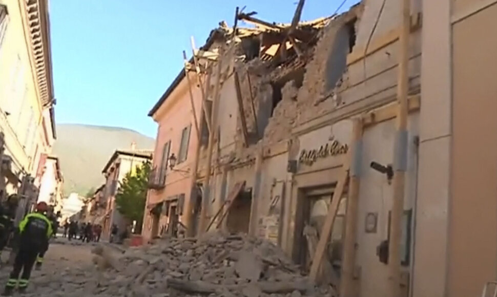 Žemės drebėjimas Italijoje