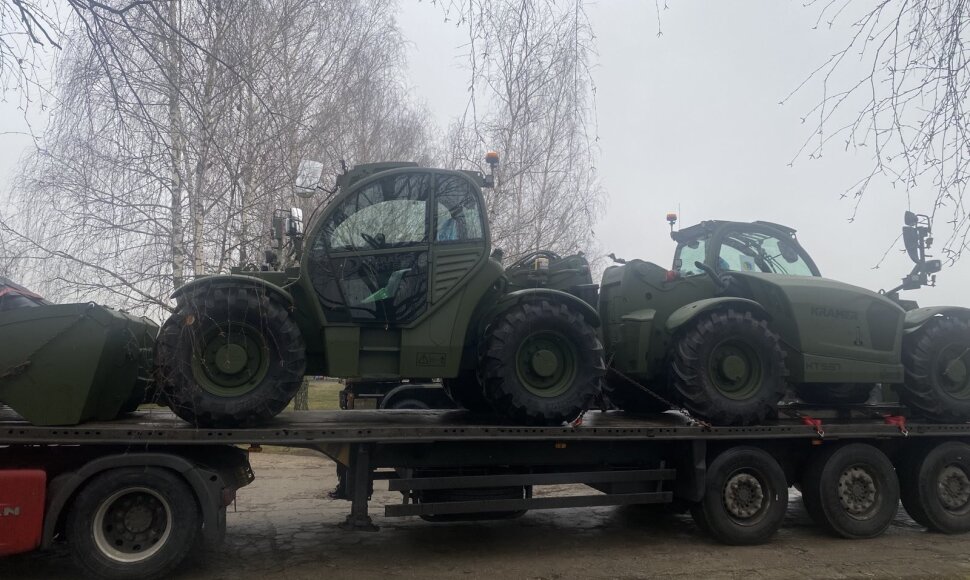 Į Ukrainą iškeliavo dronai, termovizoriai ir teleskopiniai krautuvai