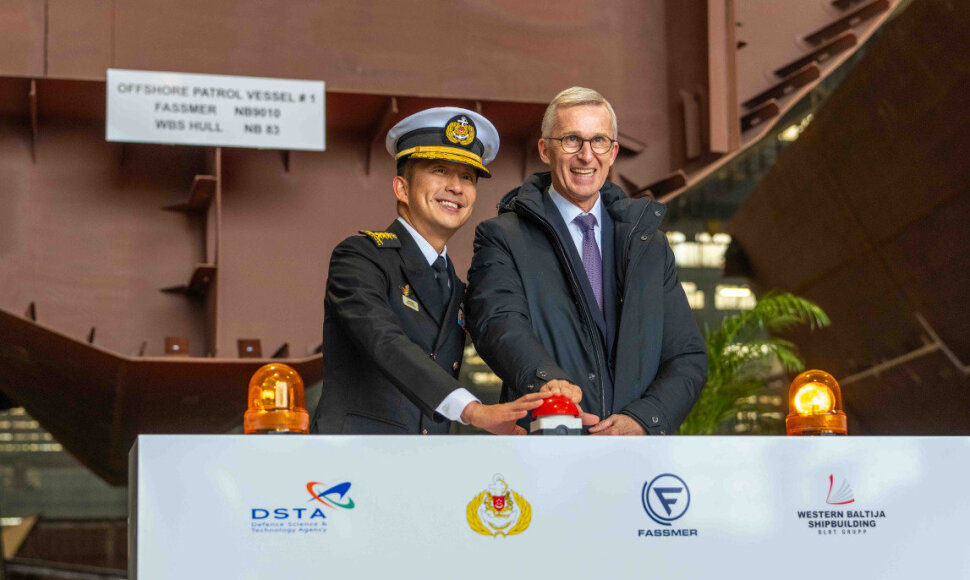 Vakarų Baltijos laivų statykloje įvyko pirmųjų dviejų laivų, kurie prisidės stiprinant Singapūro jūrinį saugumą, kilio padėjimo ceremonija.