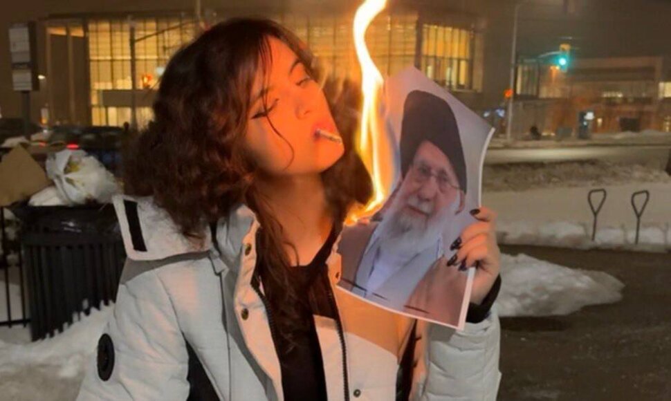 Irano moterų protestas prie&scaron; Irano valdžią