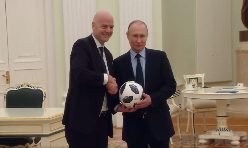 Gianni Infantino ir Vladimiras Putinas