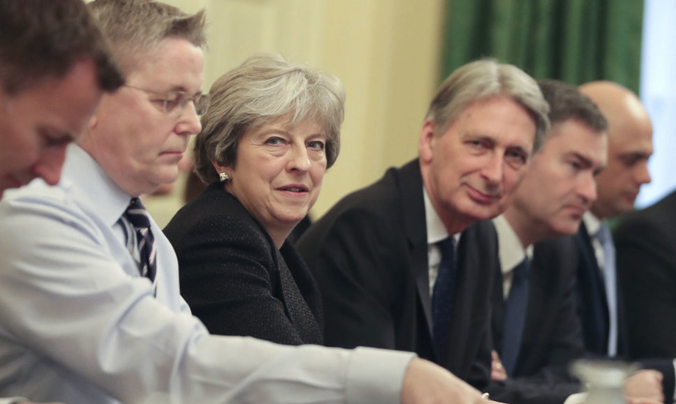 Theresa May ministrų kabineto posėdyje