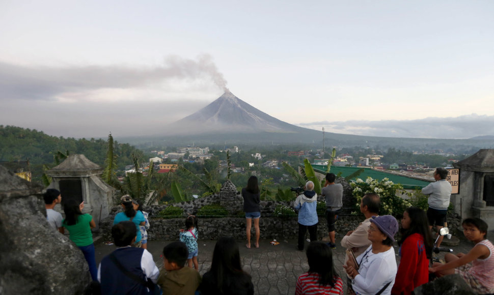 Majono ugnikalnio išsiveržimas Filipinuose