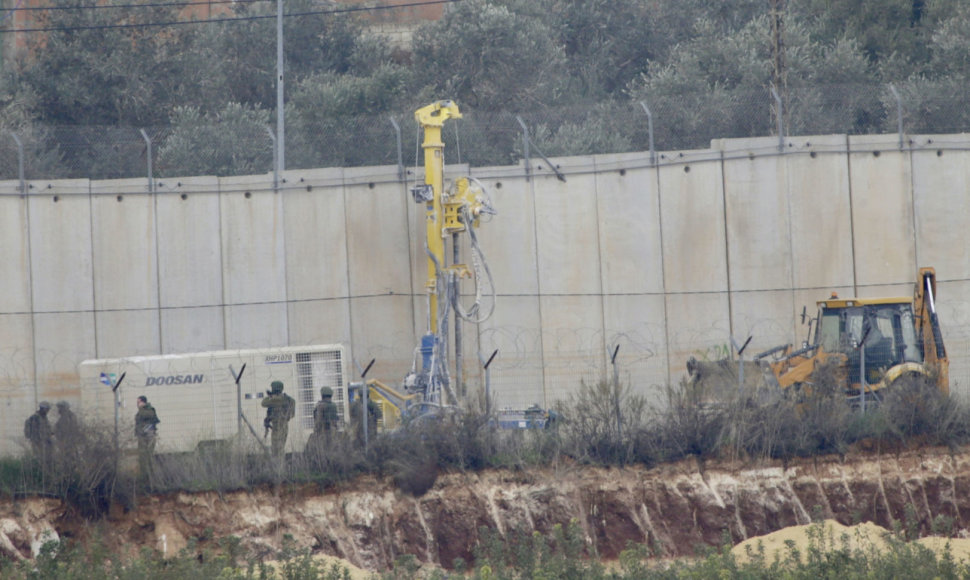 Izraelis pradėjo naikinti „Hezbollah“ tunelius