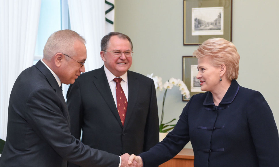 D.Grybauskaitė, V.Žovtenka (kairėje) ir J.Baulinas
