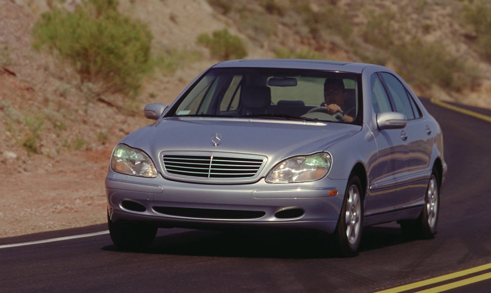 S klasės „Mercedes-Benz“ (2000 m.)