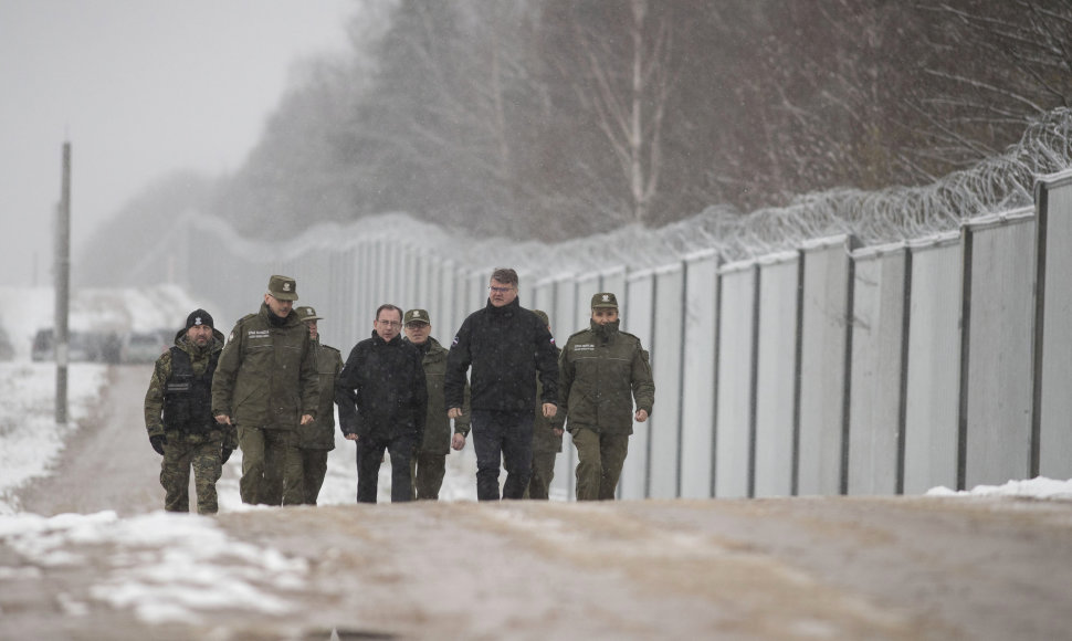 Lenkijos vidaus reikalų ministras Mariuszas Kaminskis Baltarusijos pasienyje