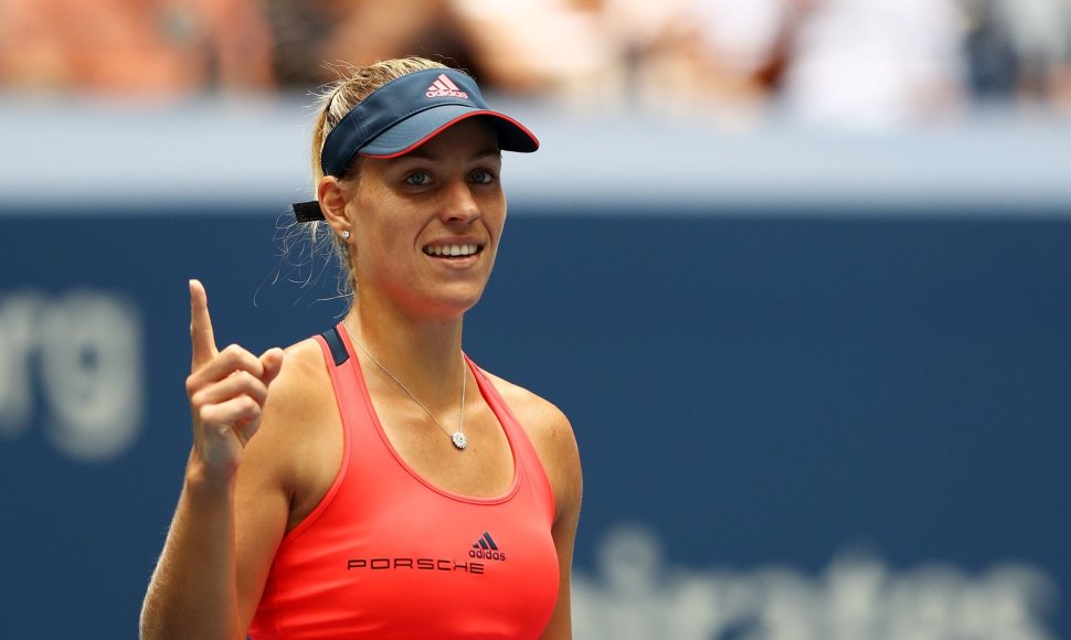 Robertą Vinči nugalėjusi Angelique Kerber priartėjo prie „US Open“ finalo