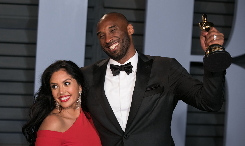 Kobe Bryantas ir žmona Vanessa.