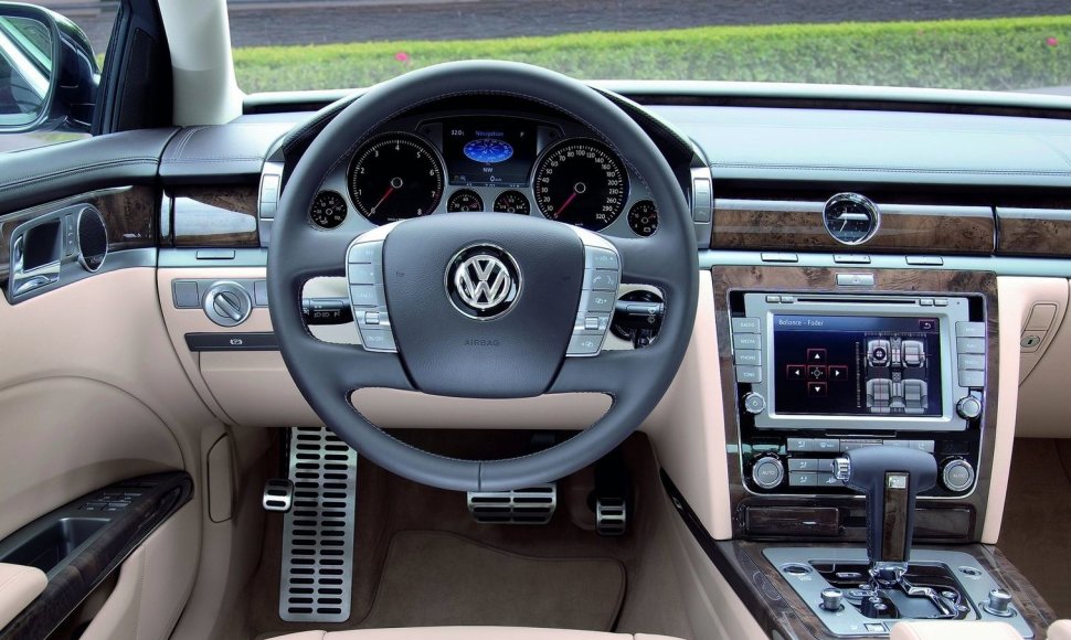 „Volkswagen Phaeton“