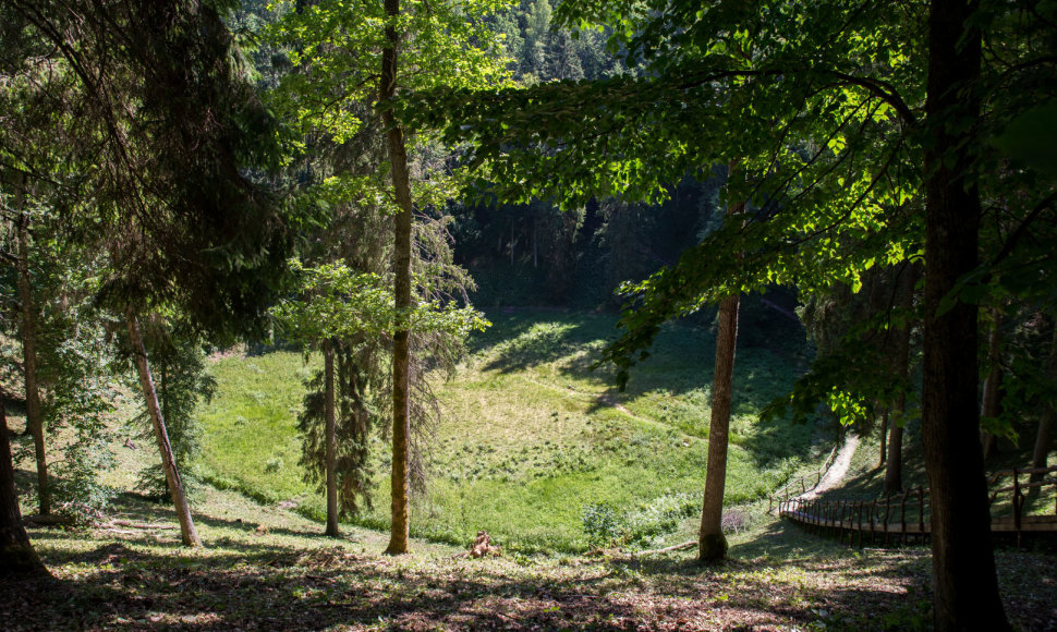 Velnio duobė Aukštadvaryje