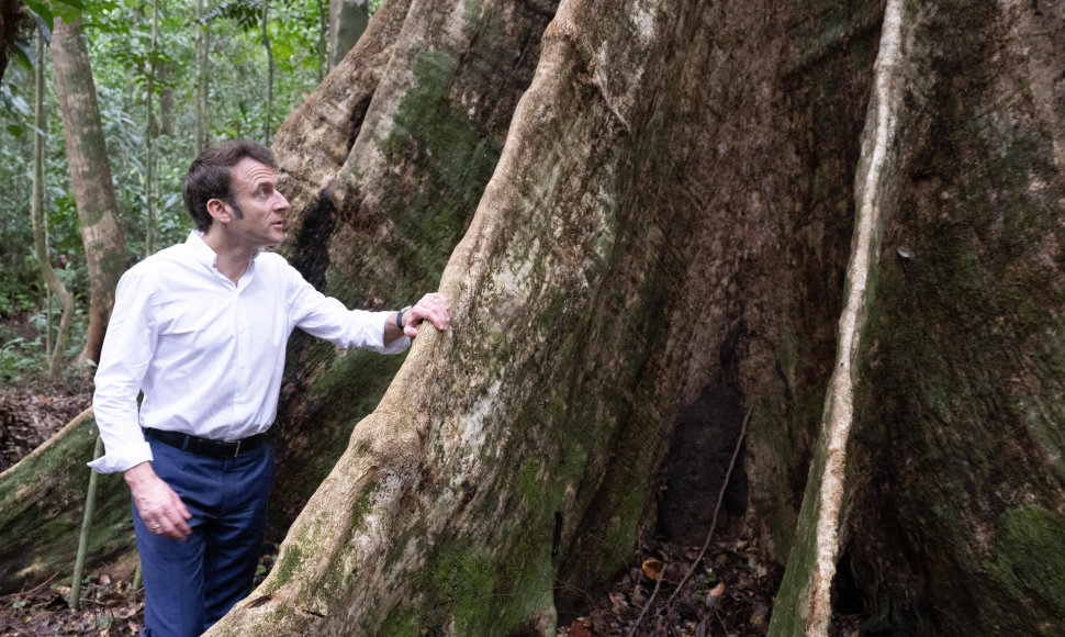 Prancūzijos prezidentas Emmanuelis Macronas vizito Gabone metu