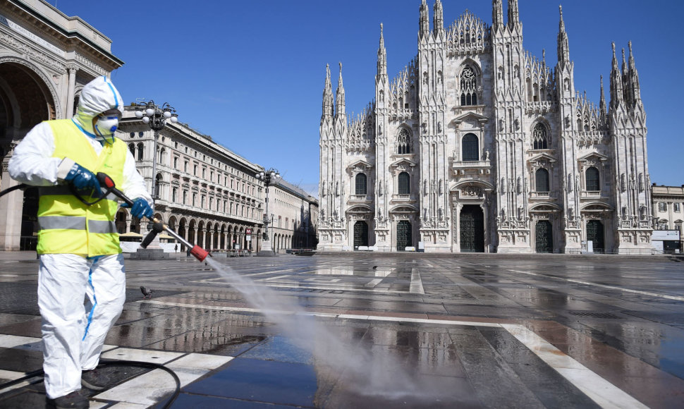 Dezinfekuojamos Milano gatvės