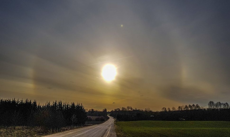 Saulės halas Bačkonių kaime