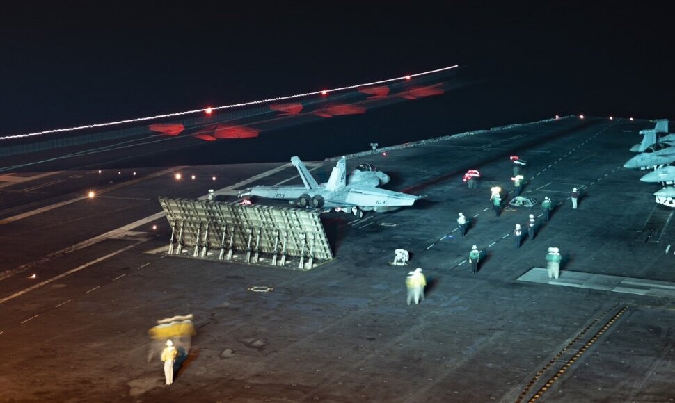 JAV lėktuvnešis „USS Abraham Lincoln“