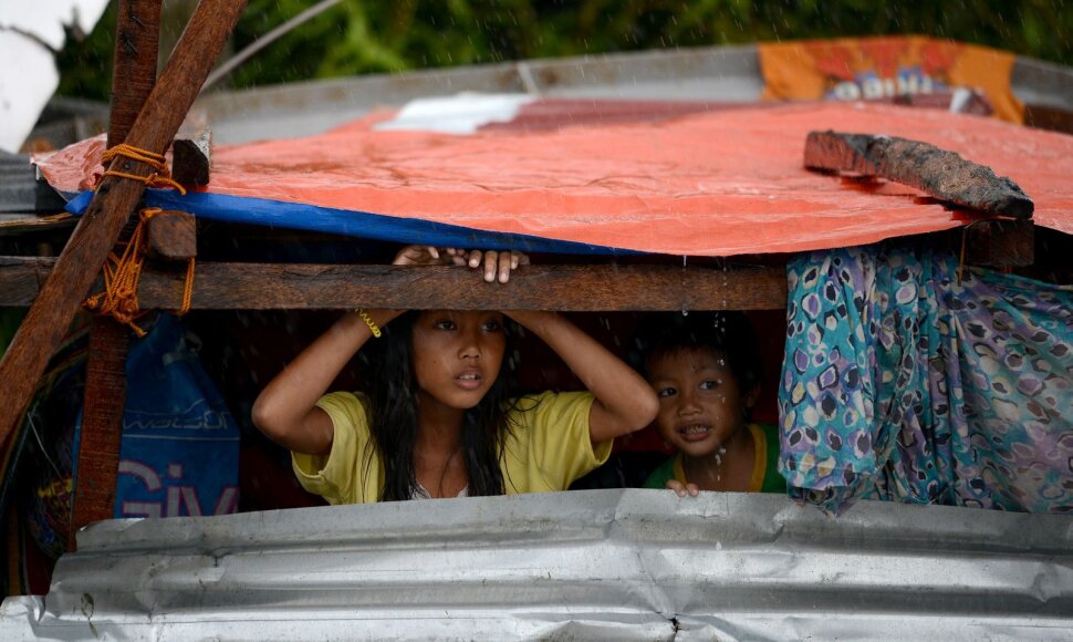 Filipinų Taklobano miestas, nusiaubtas taifūno Haiyan