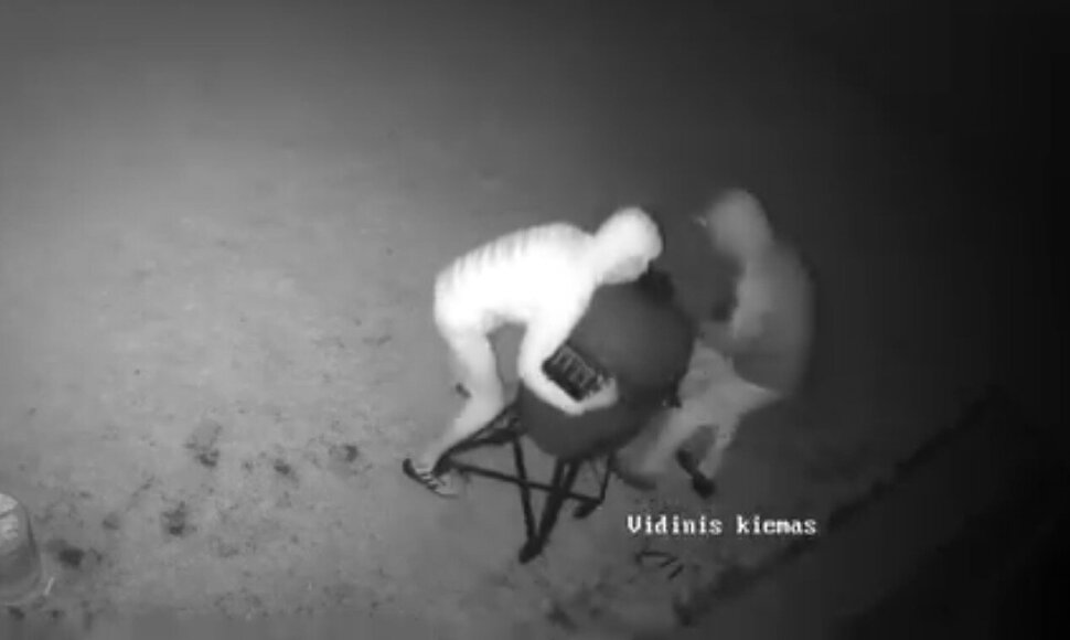 Policijos ie&scaron;komi asmenys