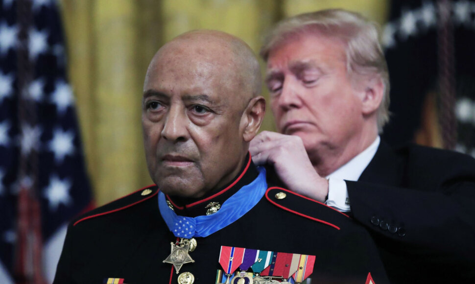 Donaldas Trumpas ir Johnas Canley