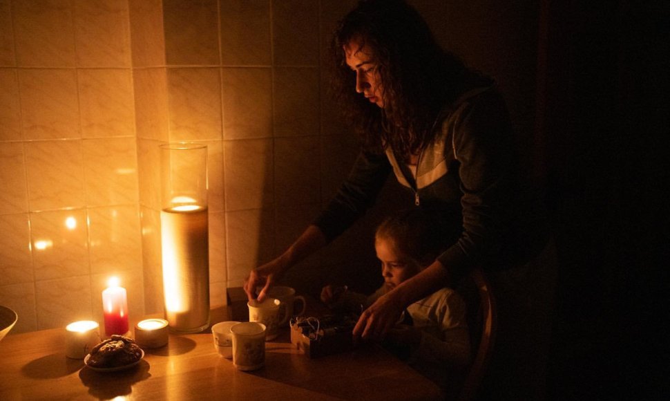 Be elektros palikti ukrainiečiai