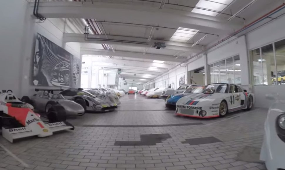 „Porsche“ garažas Štutgarte