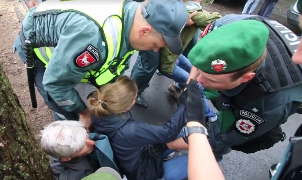 Protestuotojus Kaune išvaikė policija