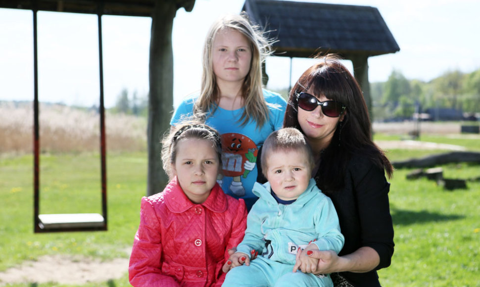 Iš Norvegijos į Lietuvą su trimis vaikais grįžusi Vilija