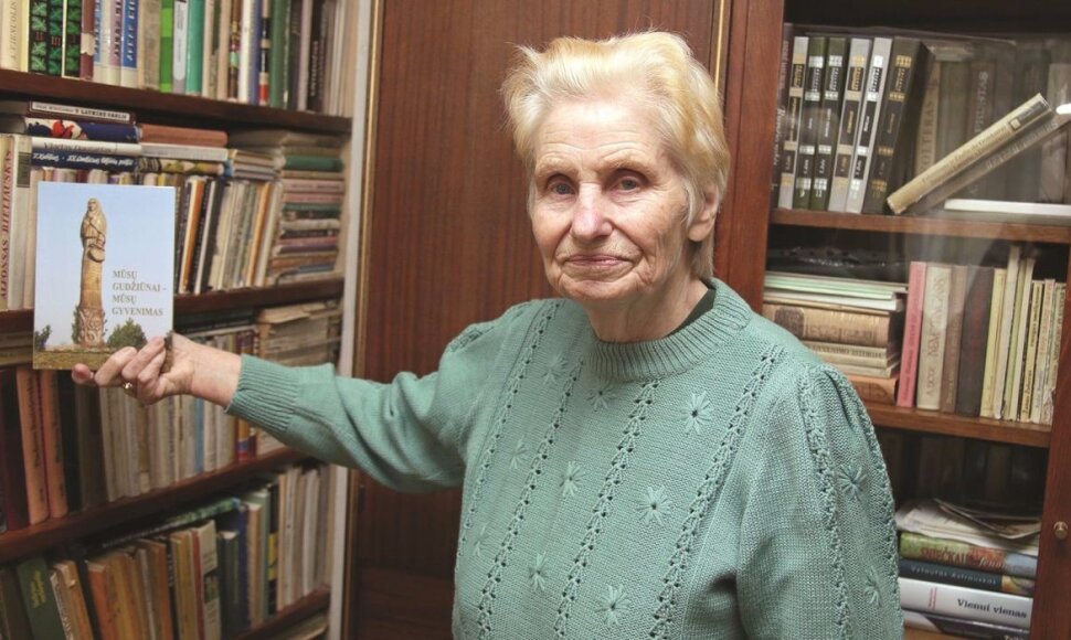 Akademiškė Teklė Balsevičienė jau išleido keturias knygas apie krašto miestelius ir ieško rėmėjų penktajai