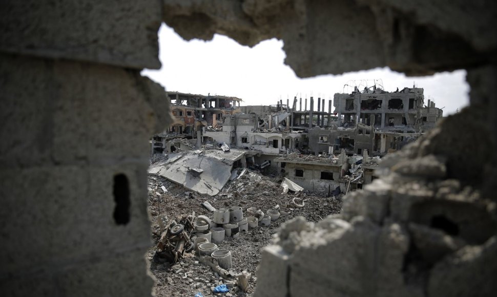 Gazos Ruože sugriuvę pastatai
