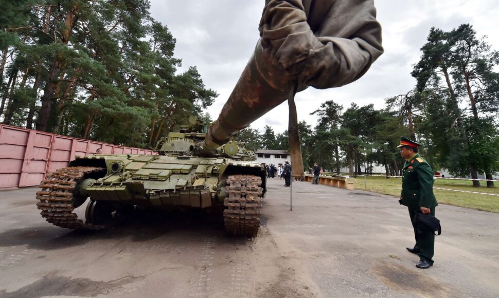 Rusiškas tankas „T-64BV“