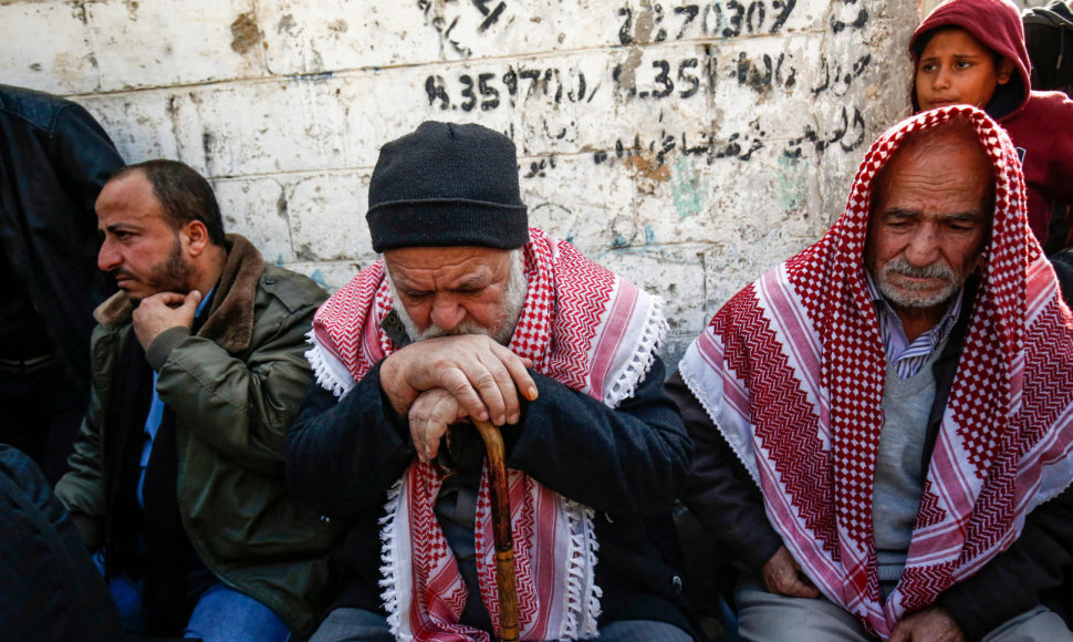 Gazos palestiniečiai gedi žuvusiųjų