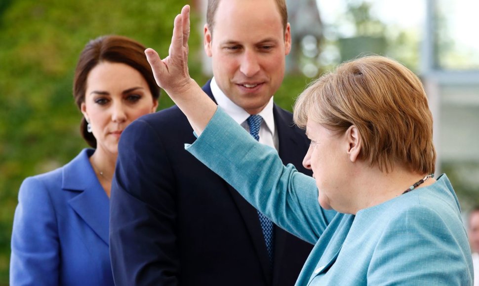 Princas Williamas, jo žmona Kate ir Vokietijos kanclerė Angela Merkel