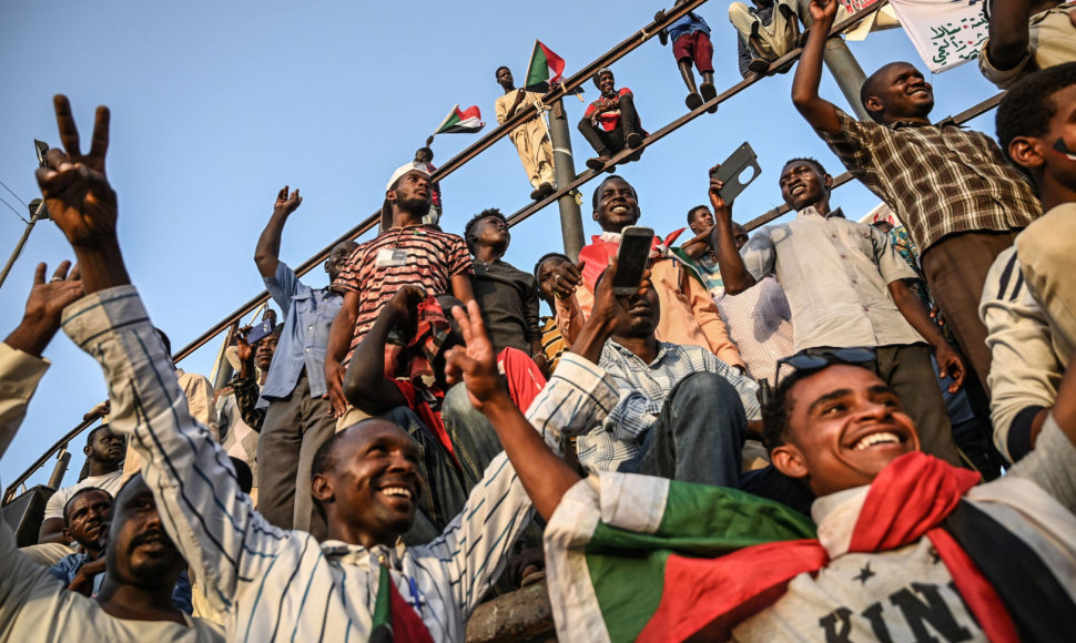 Sudanas paskendęs protestuose