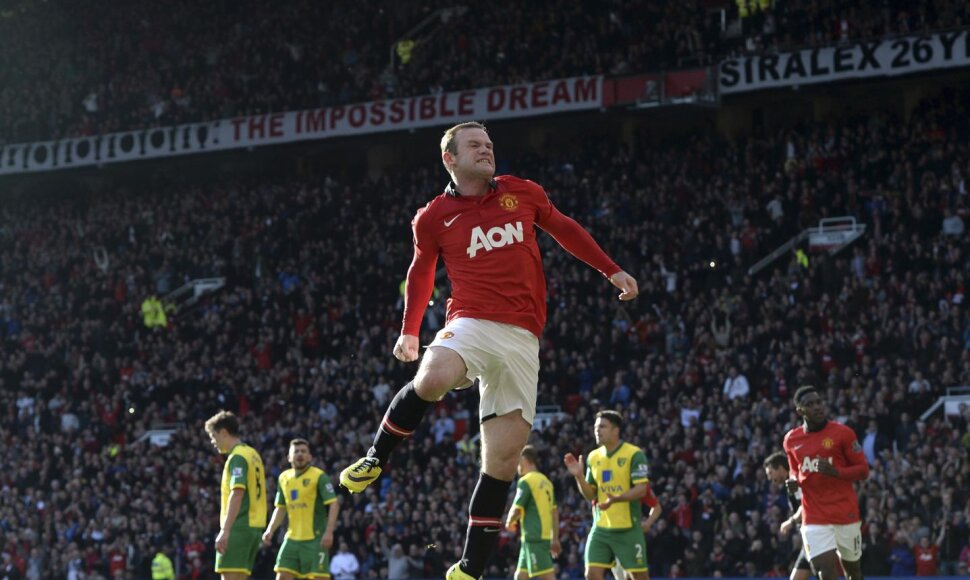 Wayne'as Rooney įmušė du įvarčius