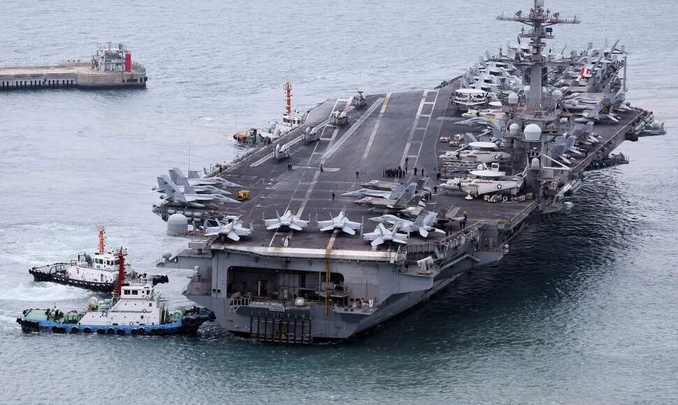 Lėktuvne&scaron;is &bdquo;USS Carl Vinson&ldquo;