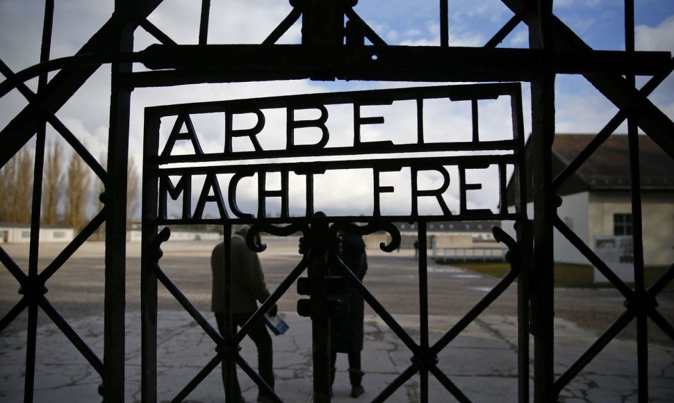 Dachau koncentracijos stovyklos užrašas