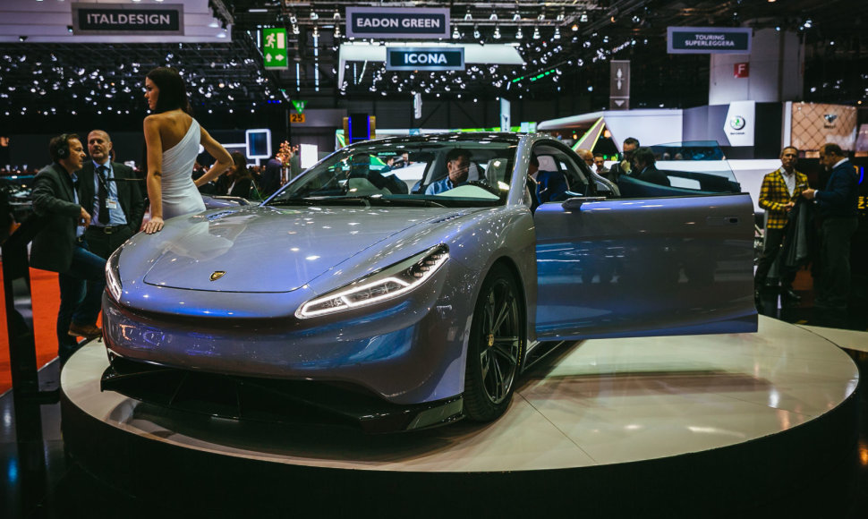 Ženevos automobilių parodoje kinai pristatė elektrinį superautomobilį „Venere“