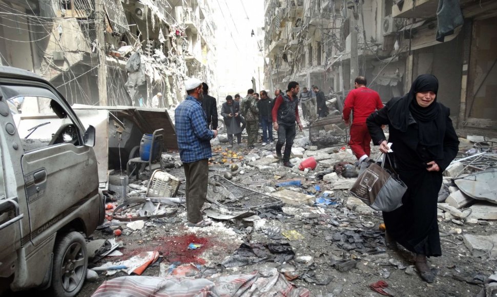 Sprogmenų prikrautos statinės sprogimo padariniai Sirijoje