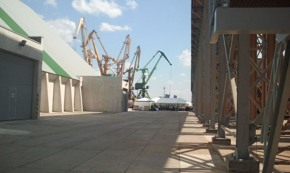 Klaipėdos uoste atidarytas naujas trąšų krovos sandėlys
