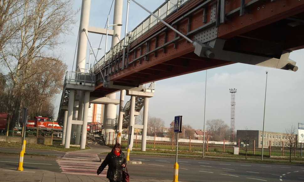 Pėsčiųjų tiltas virš geležinkelio Klaipėdoje